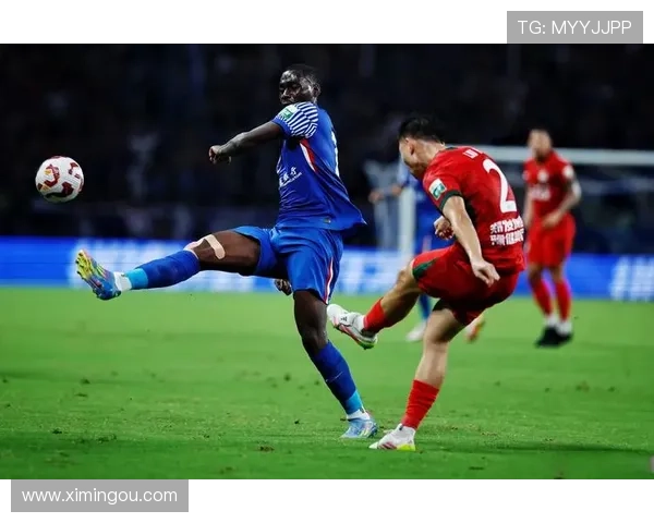 陈晋一送出精准斜传助攻 路易斯高高跃起头球破门助球队先拔头筹