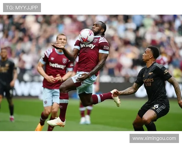 英超焦点战耶茨精准挑传助攻吉布斯怀特甩头破门助球队赢得关键胜利